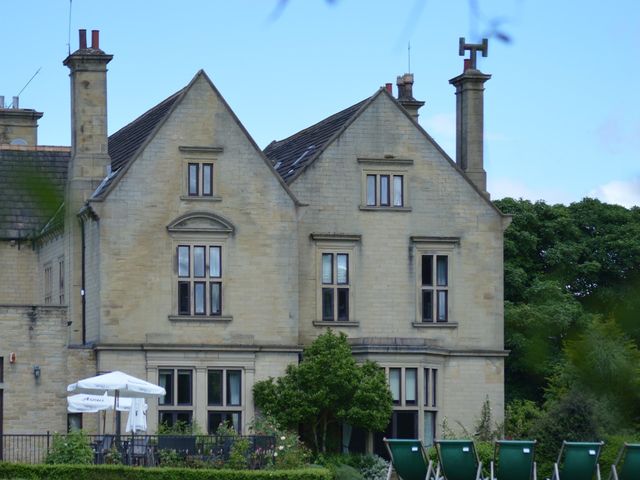 Lynsey and Mark&apos;s Wedding in Denby Dale, West Yorkshire 4