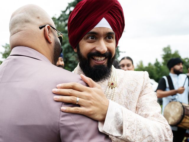 Ishvinder and Nisha's Wedding in Hemel Hempstead, Hertfordshire 6