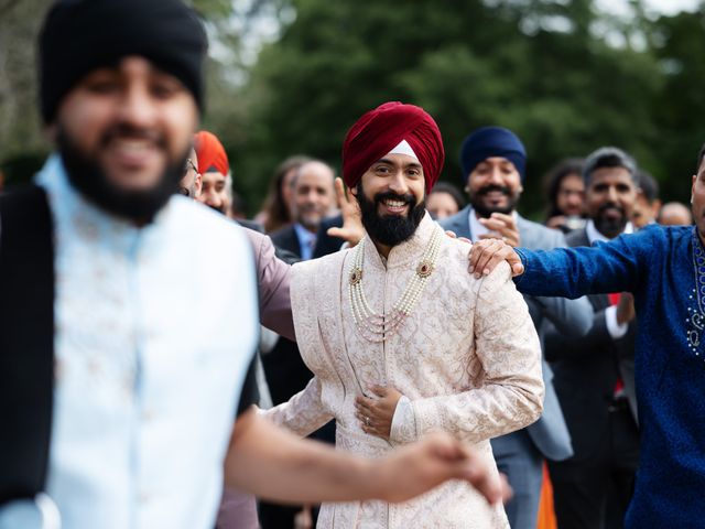 Ishvinder and Nisha's Wedding in Hemel Hempstead, Hertfordshire 10