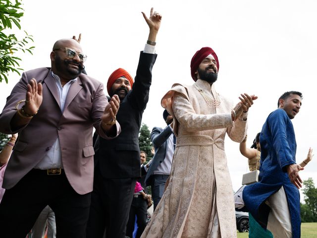 Ishvinder and Nisha's Wedding in Hemel Hempstead, Hertfordshire 12