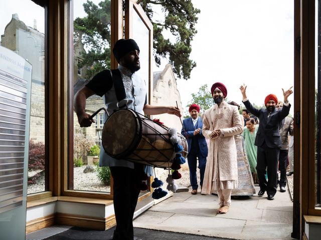Ishvinder and Nisha's Wedding in Hemel Hempstead, Hertfordshire 16