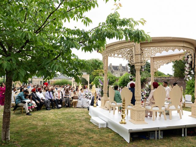 Ishvinder and Nisha's Wedding in Hemel Hempstead, Hertfordshire 20