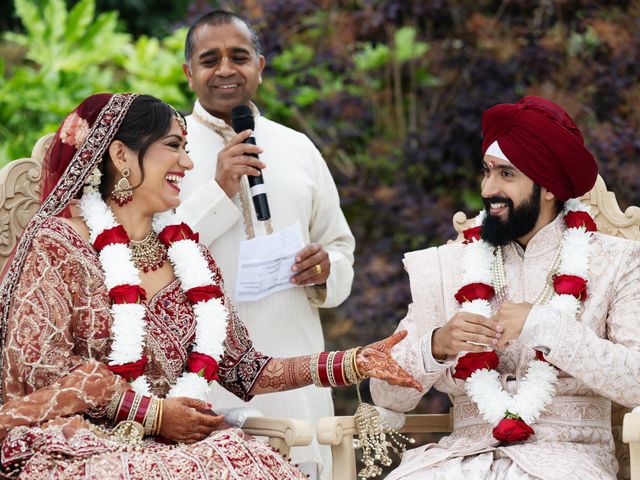 Ishvinder and Nisha's Wedding in Hemel Hempstead, Hertfordshire 27