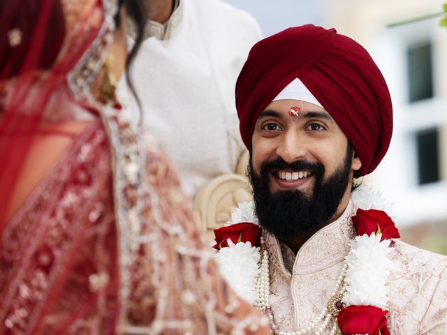 Ishvinder and Nisha's Wedding in Hemel Hempstead, Hertfordshire 31