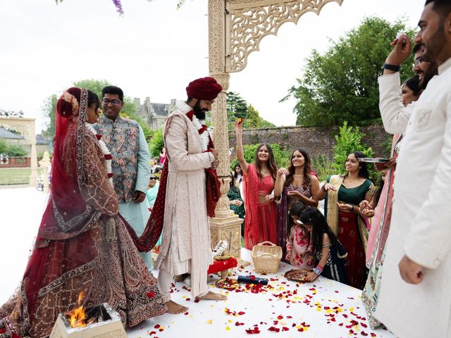 Ishvinder and Nisha's Wedding in Hemel Hempstead, Hertfordshire 41