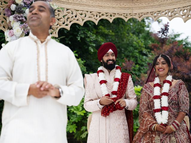 Ishvinder and Nisha's Wedding in Hemel Hempstead, Hertfordshire 42