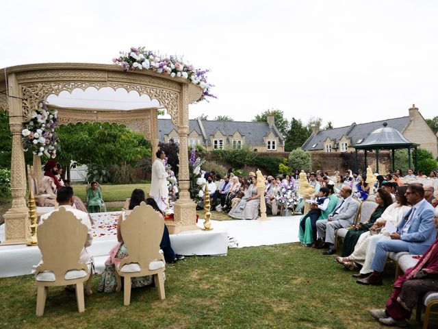 Ishvinder and Nisha's Wedding in Hemel Hempstead, Hertfordshire 45