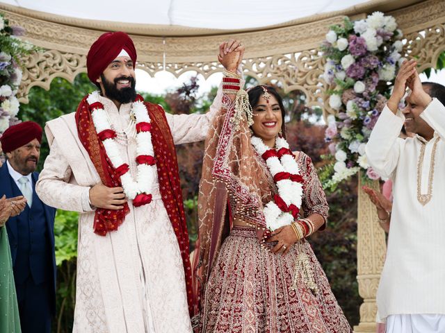 Ishvinder and Nisha's Wedding in Hemel Hempstead, Hertfordshire 49