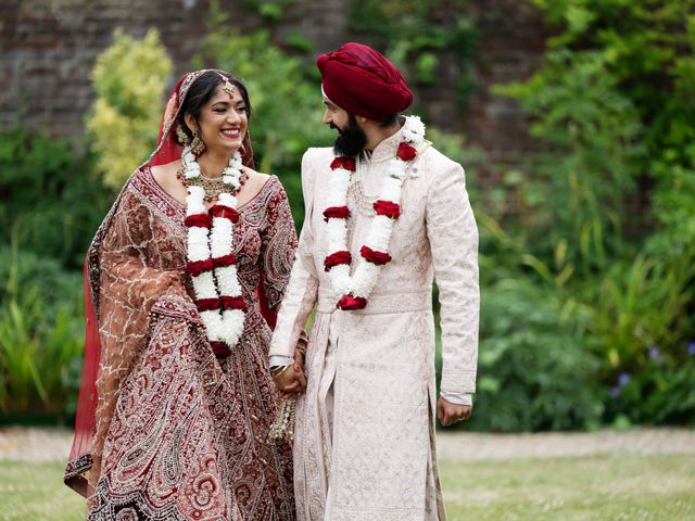 Ishvinder and Nisha's Wedding in Hemel Hempstead, Hertfordshire 55