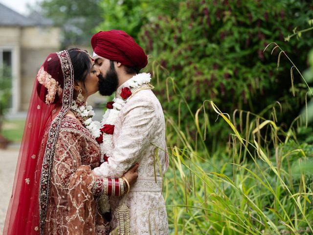 Ishvinder and Nisha's Wedding in Hemel Hempstead, Hertfordshire 57