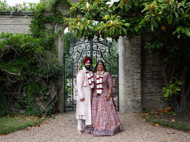 Ishvinder and Nisha's Wedding in Hemel Hempstead, Hertfordshire 58