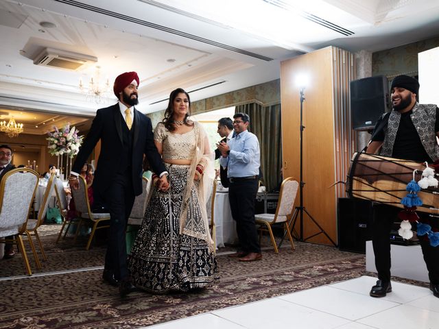 Ishvinder and Nisha's Wedding in Hemel Hempstead, Hertfordshire 77