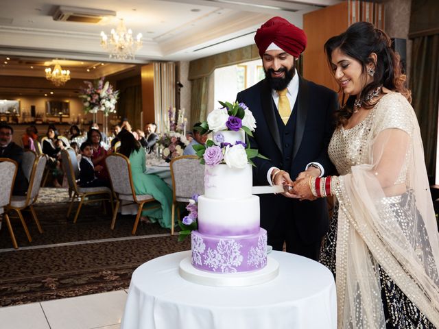 Ishvinder and Nisha's Wedding in Hemel Hempstead, Hertfordshire 78