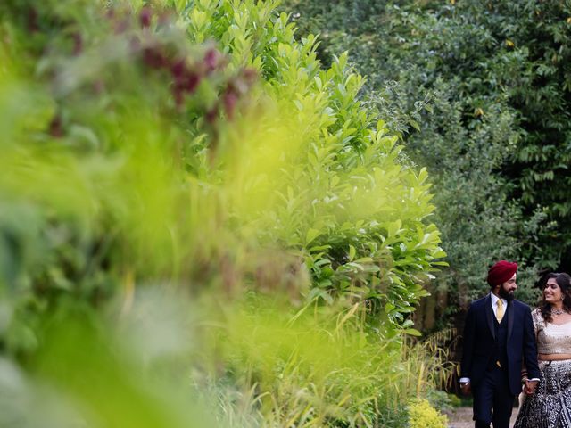 Ishvinder and Nisha's Wedding in Hemel Hempstead, Hertfordshire 86