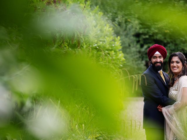 Ishvinder and Nisha's Wedding in Hemel Hempstead, Hertfordshire 87