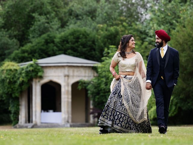 Ishvinder and Nisha's Wedding in Hemel Hempstead, Hertfordshire 89