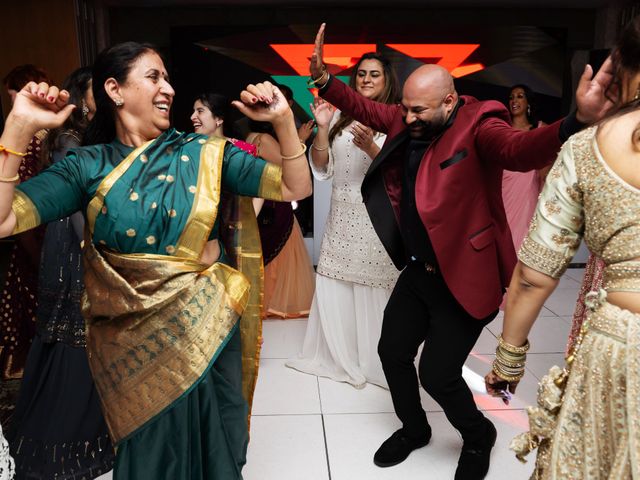 Ishvinder and Nisha's Wedding in Hemel Hempstead, Hertfordshire 103