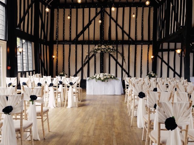 George and Molly&apos;s Wedding in Maldon, Essex 3
