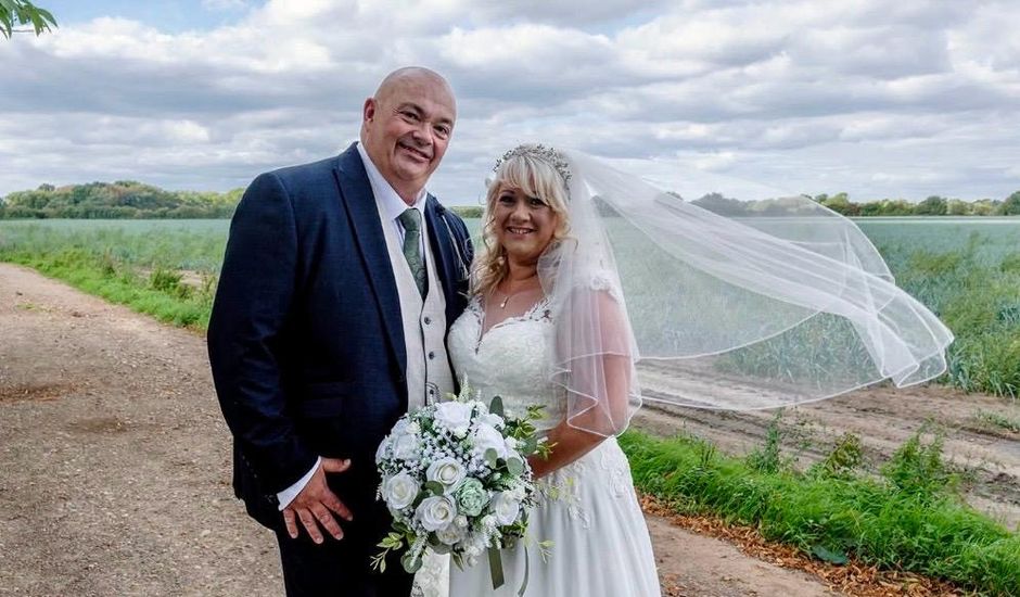 Justin and Esther 's Wedding in Marston, Lincolnshire