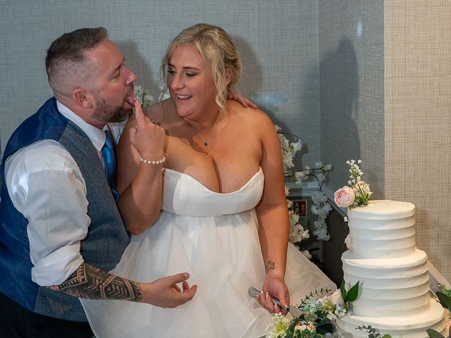 Holly and Nick's Wedding in Rutland Water, Rutland 6