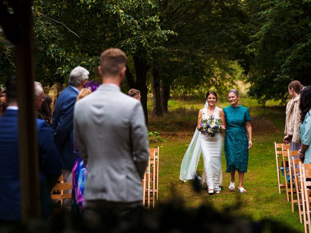 Katie and Jack&apos;s Wedding in Daventry, Northamptonshire 15