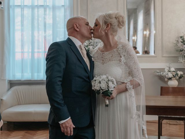 Jamie and Keeley's Wedding in Central London, South West London 6