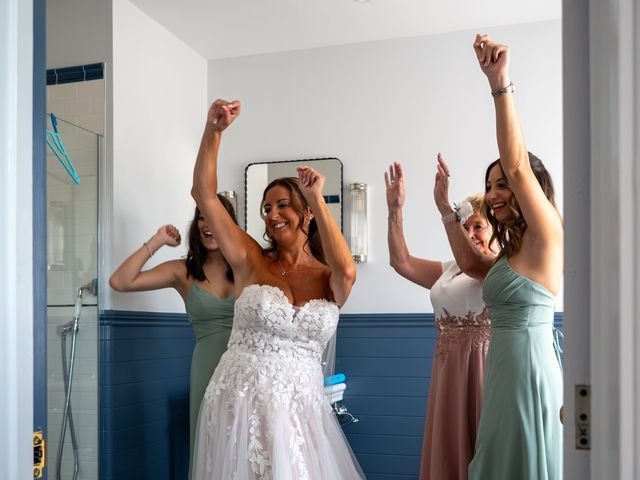 Nicola Bond and Gary's Wedding in Leicester, Leicestershire 13