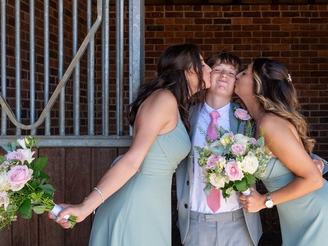 Nicola Bond and Gary's Wedding in Leicester, Leicestershire 23