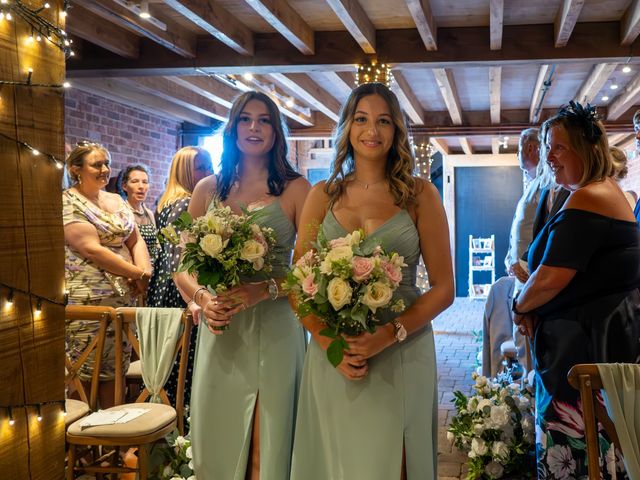 Nicola Bond and Gary's Wedding in Leicester, Leicestershire 26