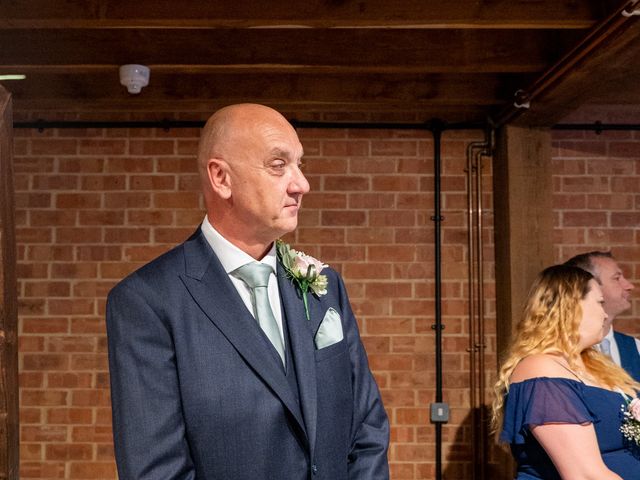 Nicola Bond and Gary's Wedding in Leicester, Leicestershire 27