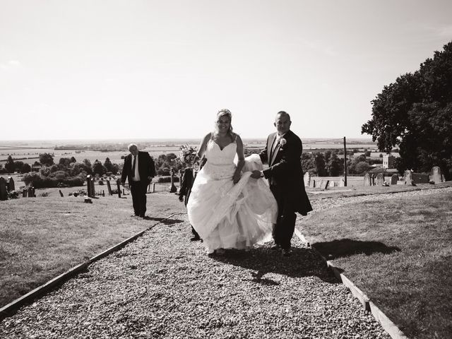 Darren and Jade&apos;s Wedding in Skegness, Lincolnshire 5