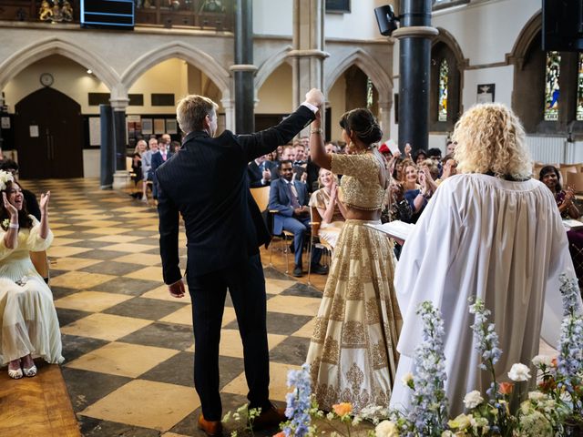 Will and Rebecca's Wedding in Stowe, Buckinghamshire 34