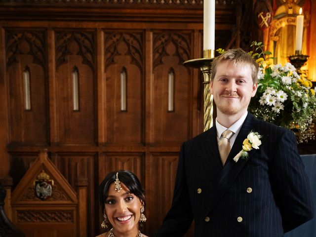 Will and Rebecca's Wedding in Stowe, Buckinghamshire 40