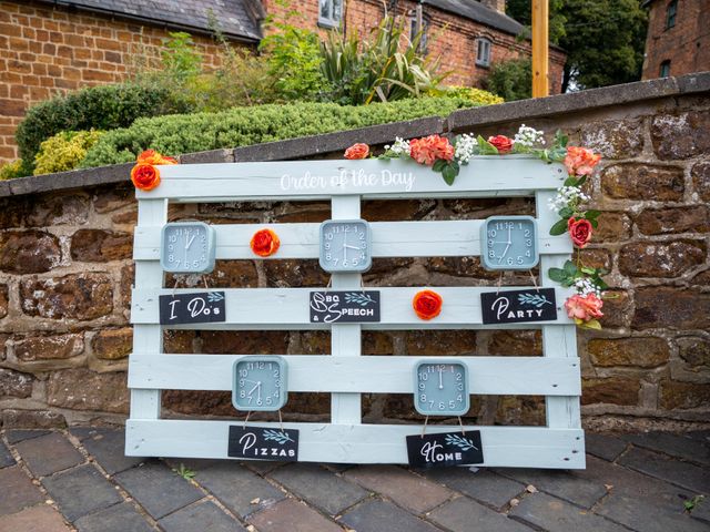 Gayle and Ben's Wedding in Northampton, Northamptonshire 3