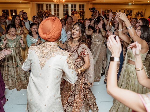 Manvir and Grishma&apos;s Wedding in Lower Froyle, Hampshire 151