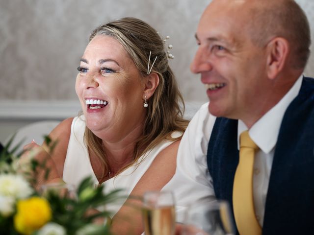 Pete and Vicky's Wedding in Hemel Hempstead, Hertfordshire 38