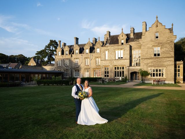 Pete and Vicky's Wedding in Hemel Hempstead, Hertfordshire 46