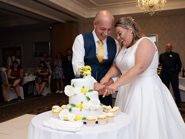 Pete and Vicky's Wedding in Hemel Hempstead, Hertfordshire 50