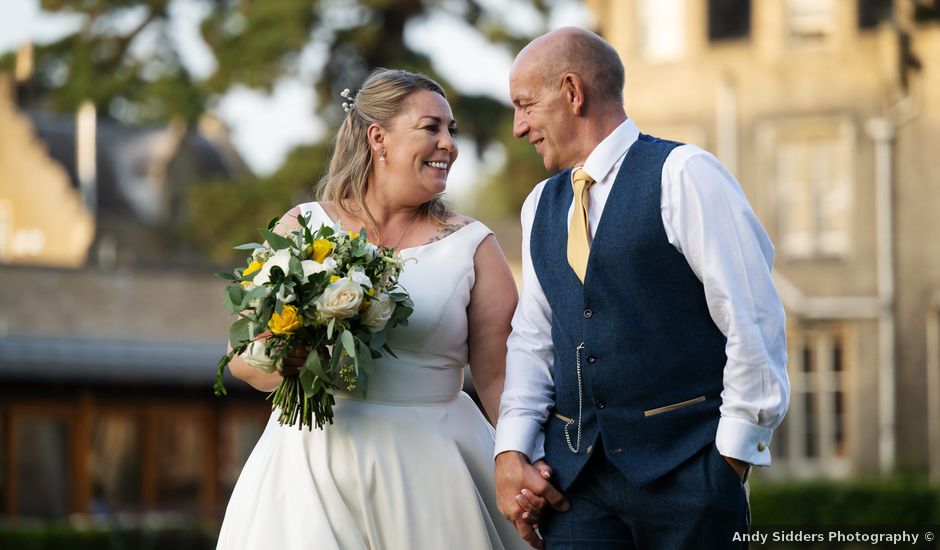 Pete and Vicky's Wedding in Hemel Hempstead, Hertfordshire