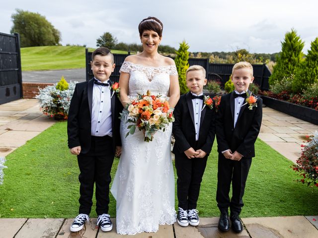 Mick and Emma&apos;s Wedding in Billericay, Essex 3