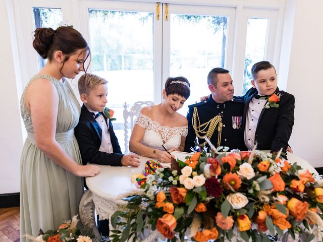 Mick and Emma&apos;s Wedding in Billericay, Essex 7