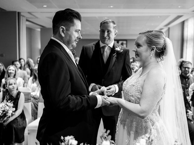 Steve and Holly&apos;s Wedding in Farnborough, Hampshire 10