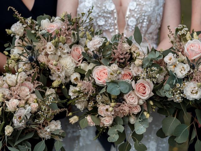 Steve and Holly&apos;s Wedding in Farnborough, Hampshire 21