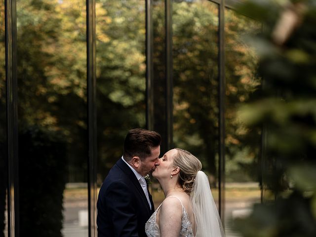 Steve and Holly&apos;s Wedding in Farnborough, Hampshire 29