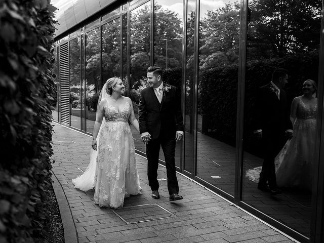 Steve and Holly&apos;s Wedding in Farnborough, Hampshire 30