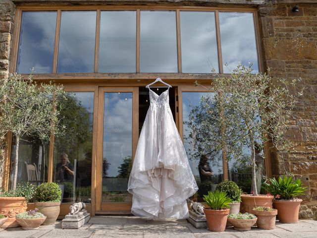 Lewis and Emma&apos;s Wedding in Daventry, Northamptonshire 3