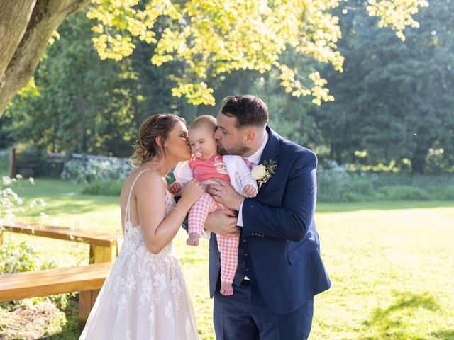 Lewis and Emma&apos;s Wedding in Daventry, Northamptonshire 2