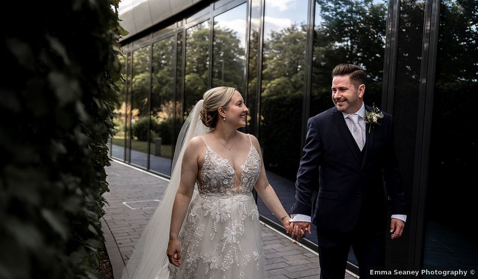 Steve and Holly's Wedding in Farnborough, Hampshire