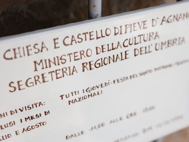 Kasjusz and Julia's Wedding in Umbria, Umbria 58