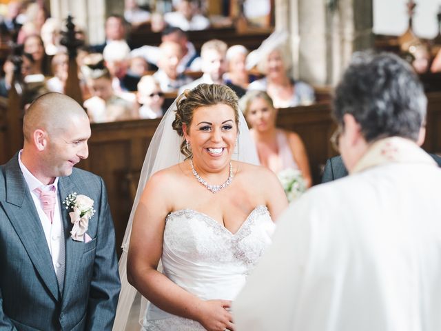 Gareth and Leela&apos;s Wedding in Spalding, Lincolnshire 5